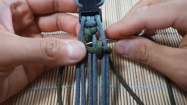 How to Make the Bane s Cuff Paracord Bracelet with Buckles Tutorial_270p_360p