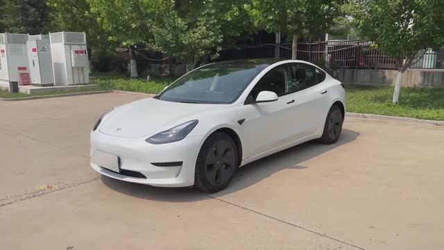 Tesla Model 3 2022