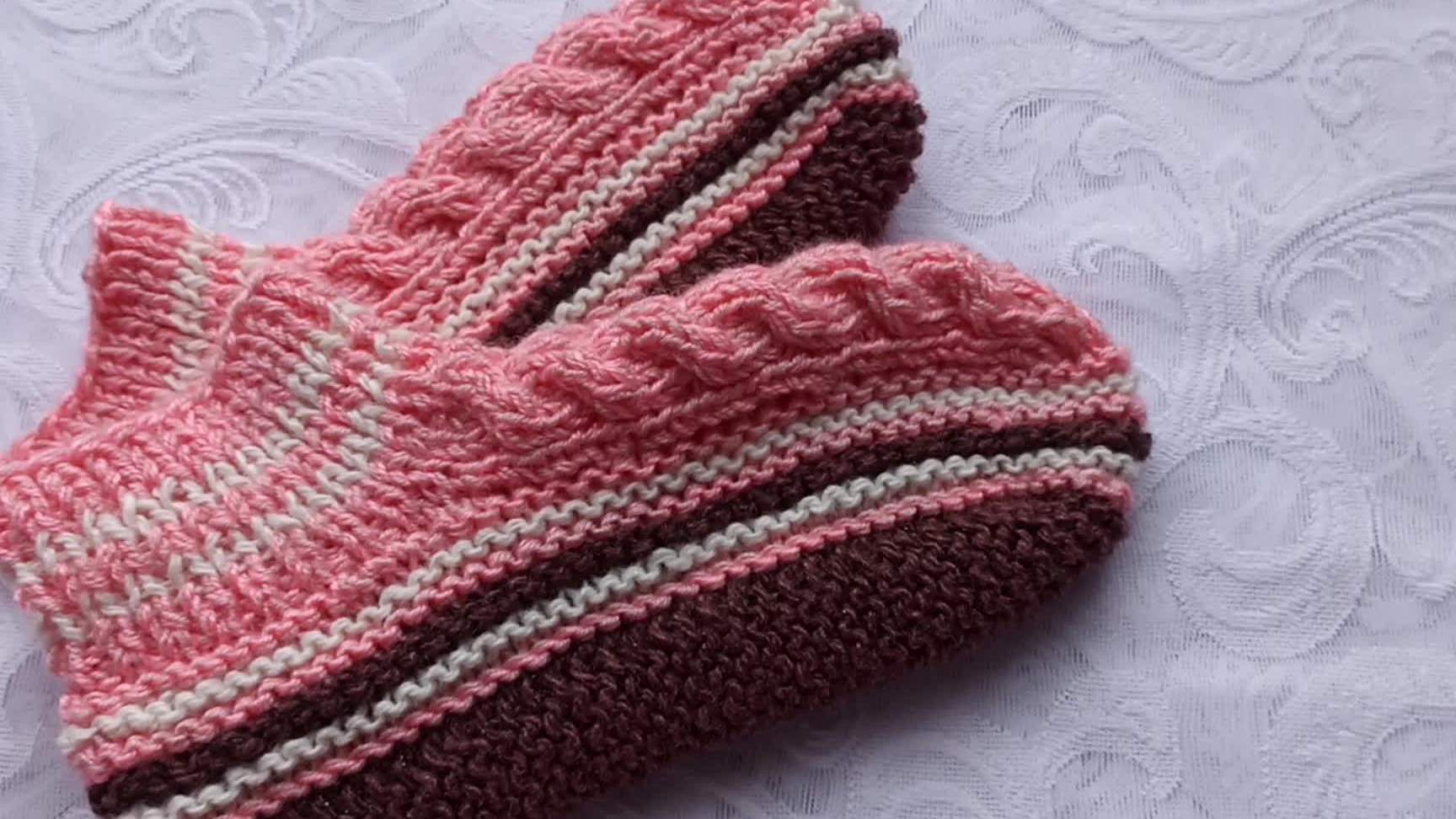 Тапочки спицами, использую остатки пряжи.