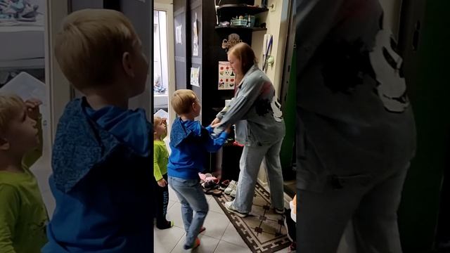когда мама решила выйти из дома одна