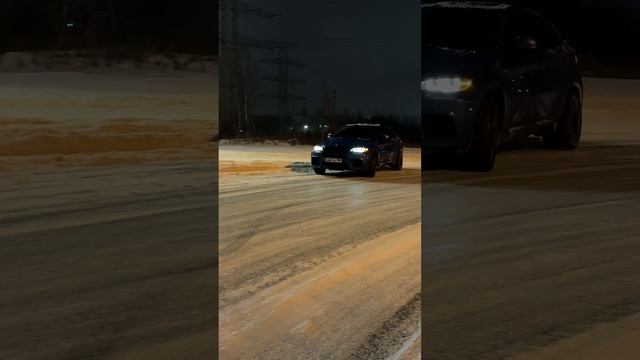 Собрались попить горячий кофе с Парижанами и как то сходка сама по себе организовалась 😄