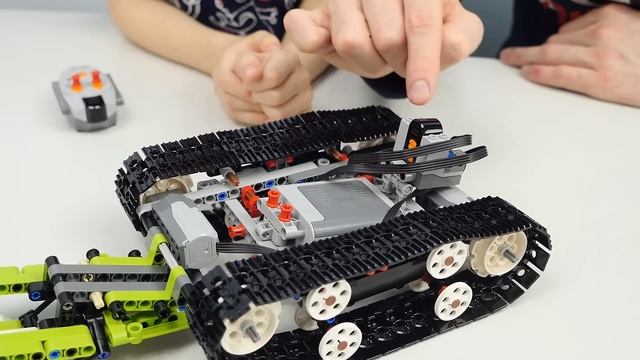 Лего Техник ВЕЗДЕХОД на гусеницах и радиоуправлении - LEGO TECHNIC 42065 RC TRACKED RACER