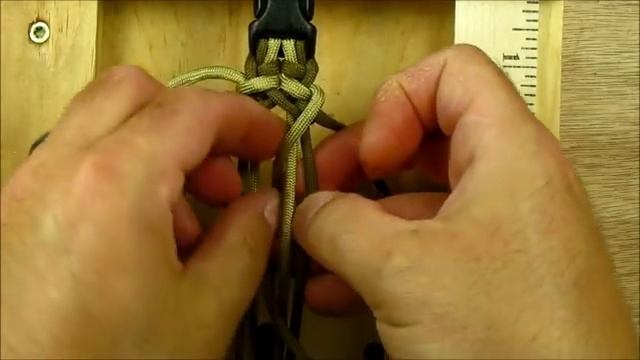 How to make a Wide Side Step Paracord Bracelet(360P)