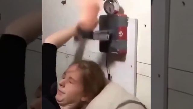 Вставай! На работу пора!