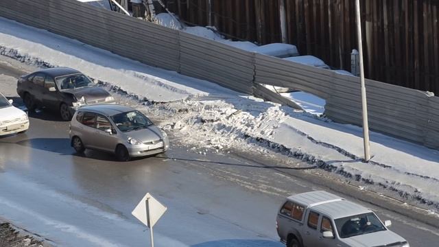ДТП на Конева у Метро