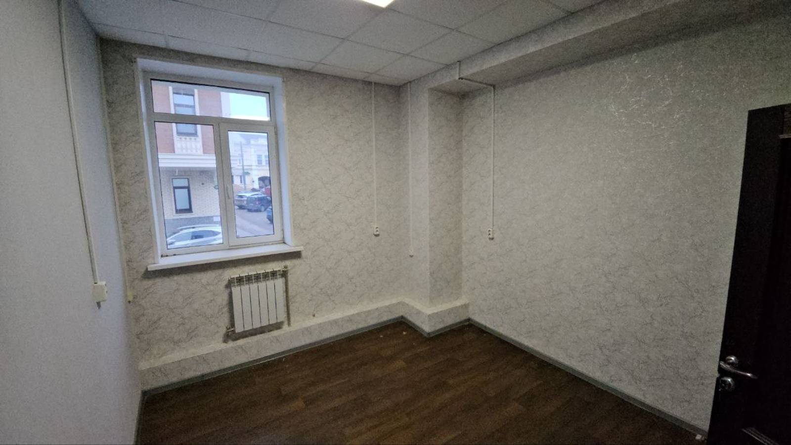 Офис 12 м²
Урожайный пер., 1/21А