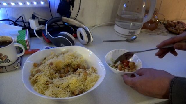 ЦЕЗАРЬ С КРЕВЕТКАМИ очень вкусный салат | #КЛЮКЕРГОТОВИТ