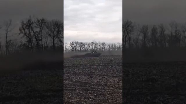 БМД умчалась вперёд из посадки