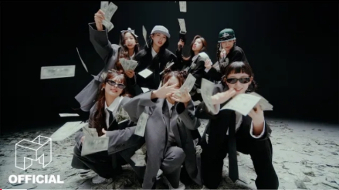 tripleS(트리플에스) LOVElution "Girls' Capitalism" MV