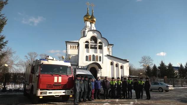 Сотрудники МЧС России приняли участие в заупокойной литии совершенной в память о погибших в ДТП