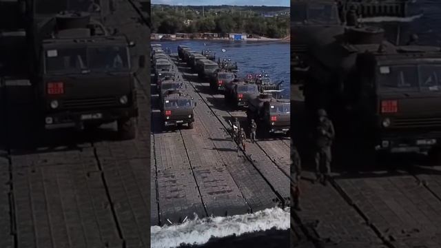 инженерные войска переправляют технику