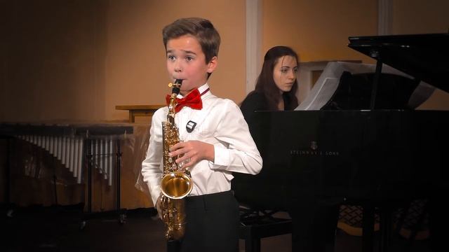 Ивашков Александр, 7 лет. А.Вайнен "Маленький концерт, II, III части". Педагог Борис Волков