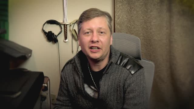 Олег Безуглов. Ты сидела окна напротив