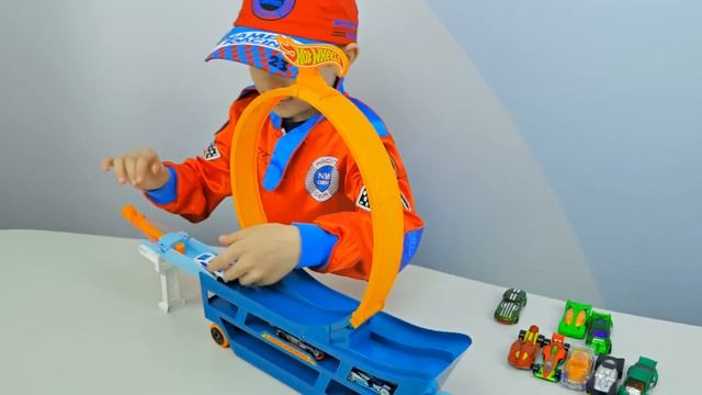 АВТОВОЗ Хот Вилс с Петлёй и Трамплином - Даник играет с Hot Wheels Stunt & Go Truck