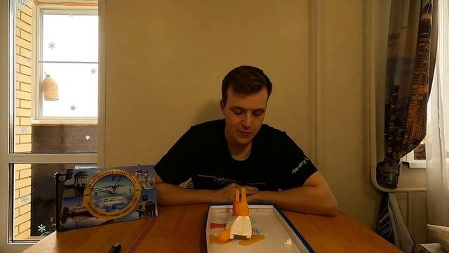 Смотрю, как тает мороженное👀