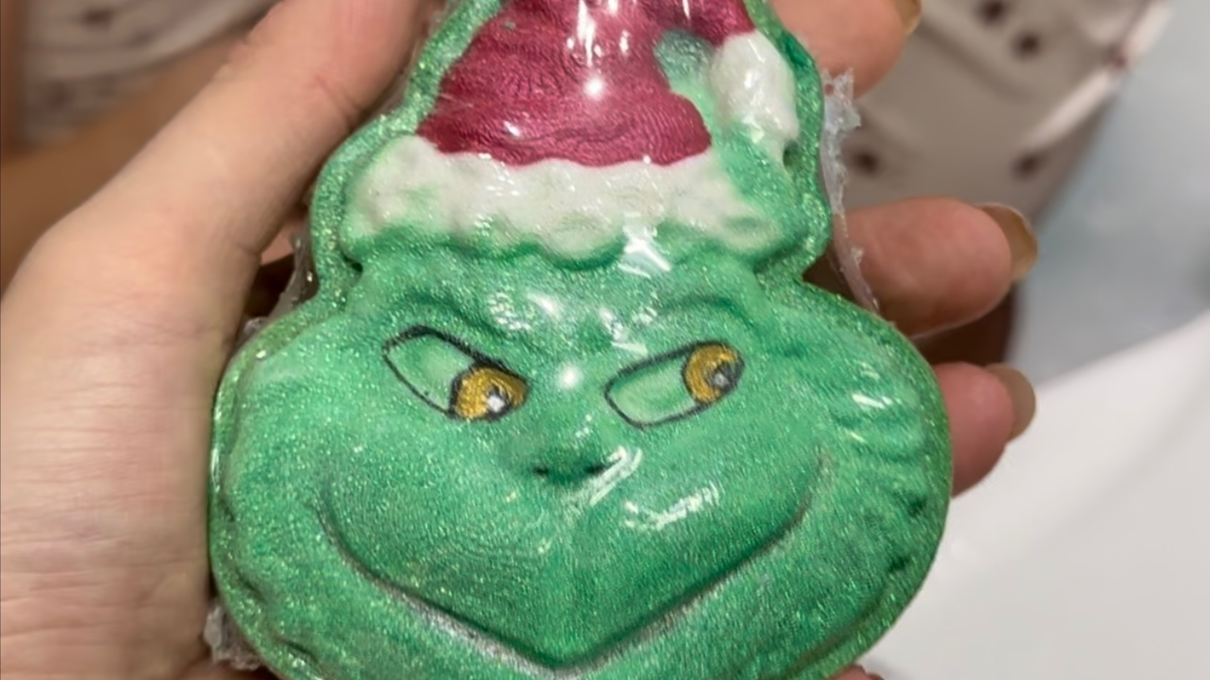💫🎁🎄ГРИНЧ БОМБОЧКА ДЛЯ ВАННЫ Обзор Новогодней бомбочки шипящая бомбочка разноцветная