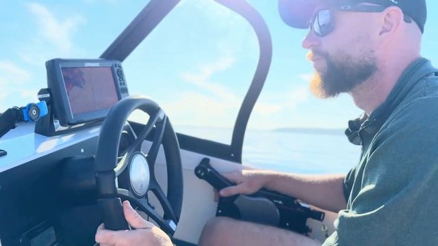 ОТКРЫТКА ИЗ КАРЕЛИИ. Лодка ТАКТИКА 550 BOWRIDER.