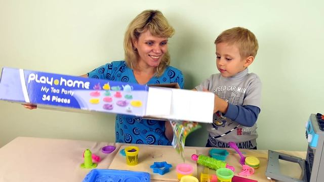 Весёлая кухня Play Doh для детей с Даником и его мамой - Развлекательное детское видео с Play Doh