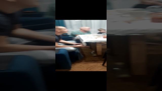 У нас новый плейстейшен 5 и мой дед и папа в нем зовисли