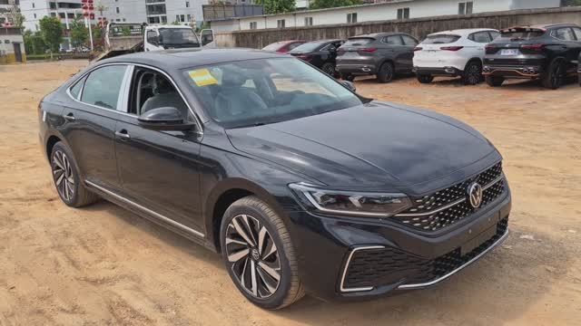 Volkswagen Passat 2022
