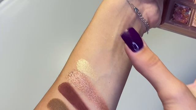 Теплая коричневая палетка Худы Swatches&Viewers MakeUp