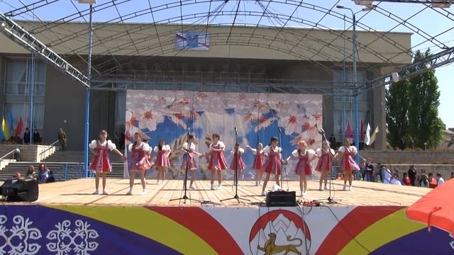 "Кадриль" 1 мая