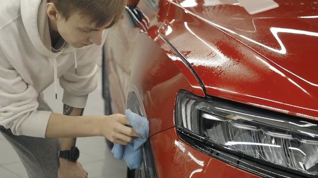 Как наклеить полиуретановую пленку Brontero на крылья Geely Tugella