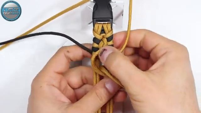 Glorious Paracord Bracelet Glory - We recommend that you try it - Patreon tutorial(360P)