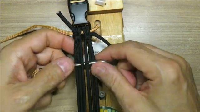 3 EASY Steps to Create a TOMAHAWK Paracord Bracelet MASTERPIECE(360P)