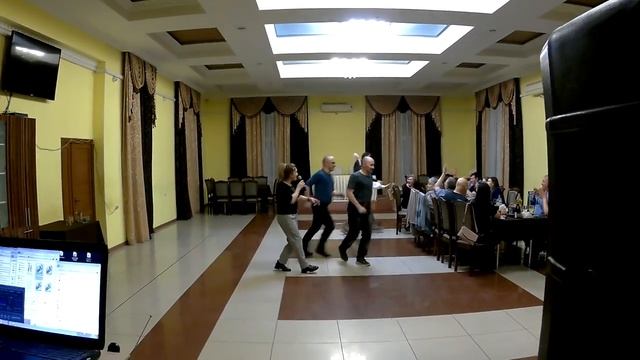 ЖИВЕМ В ДЕРЕВНЕ!!У НАС МЕТЕЛЬ И ОЧЕРЕДНОЙ БАНКЕТ!!!!Деревенский влог