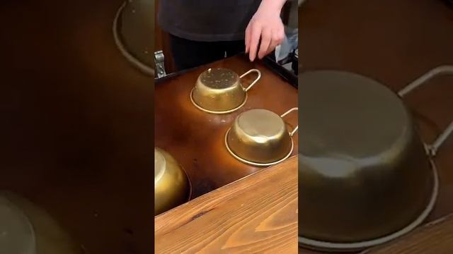ふわふわの3段ベーコンエッグパンケーキ😛 3-х ярусные блины с беконом и яйцом 'Пушистая блинная",Тайто-ку,Токио🍔