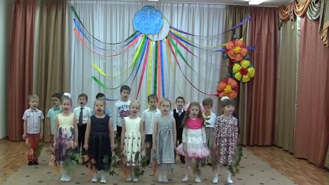 Песня  для детей «Сарафан надела осень»