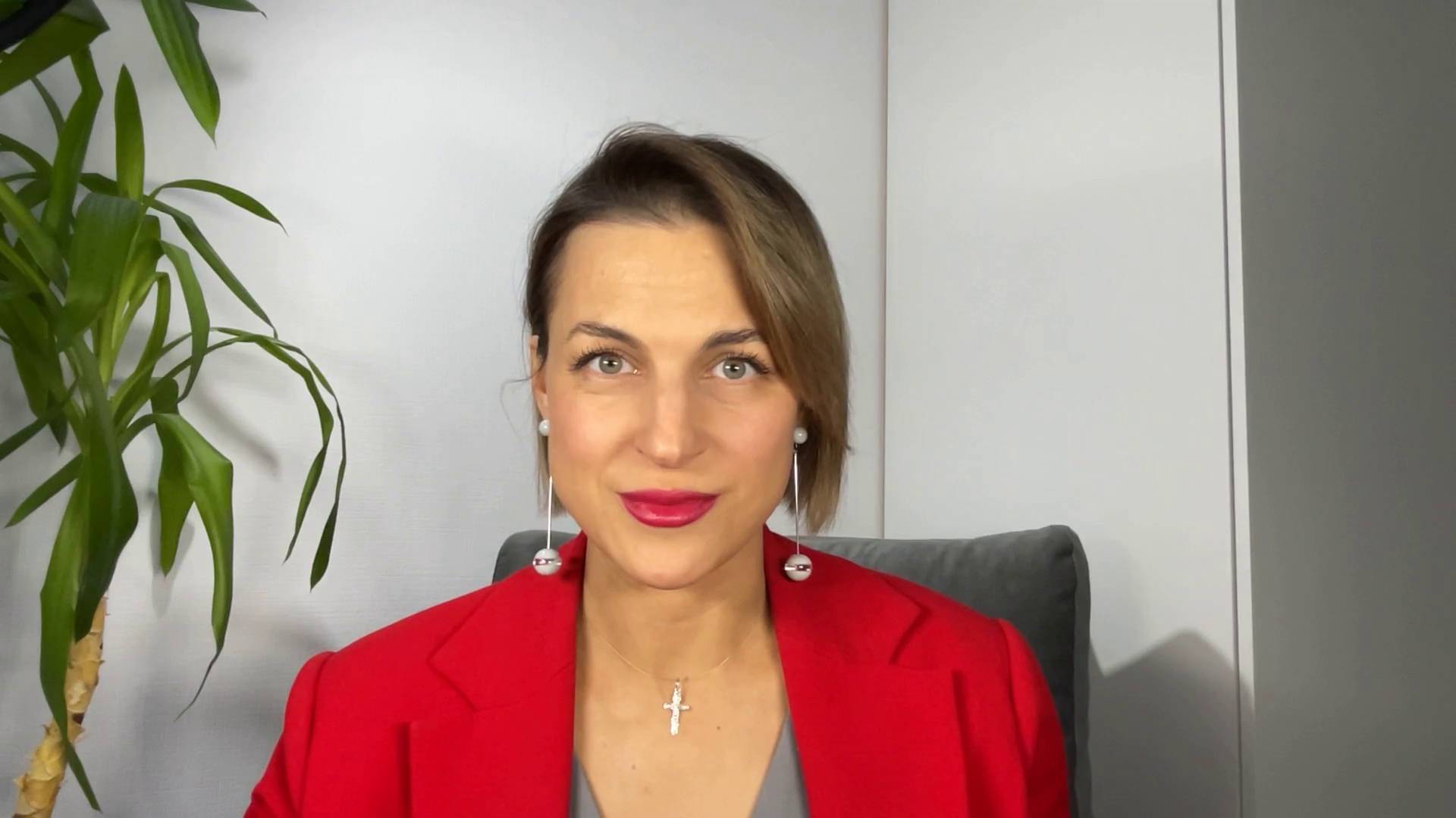 Работа с мышлением и синдромом самозванца.
Нина Романова-Нарская
