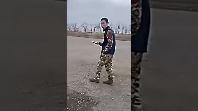 Кто там писал, что он погиб.. Жив, здоров, танцует, бьёт укрофашистов !😉