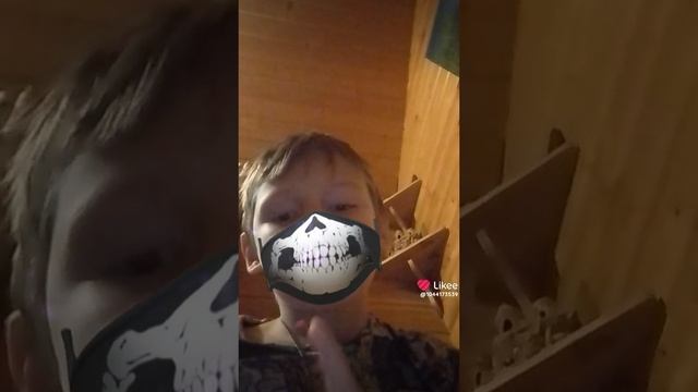 Like_7439424399182140335.mp4