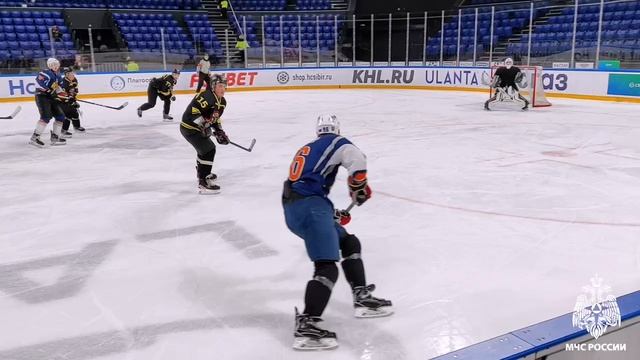 Спасатели МЧС России серебряные призеры чемпионата по хоккею