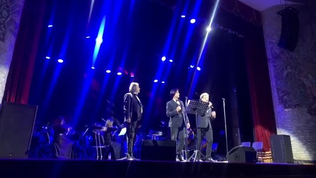 концерт в ДК Калинина”The Italian tenors“песня parla piu piano 🇮🇹