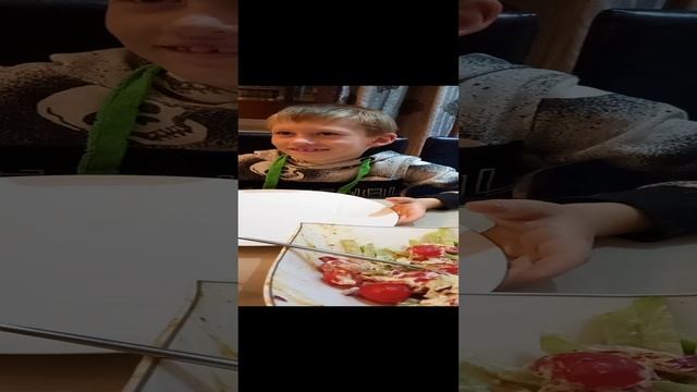 по жопе или кочергой?