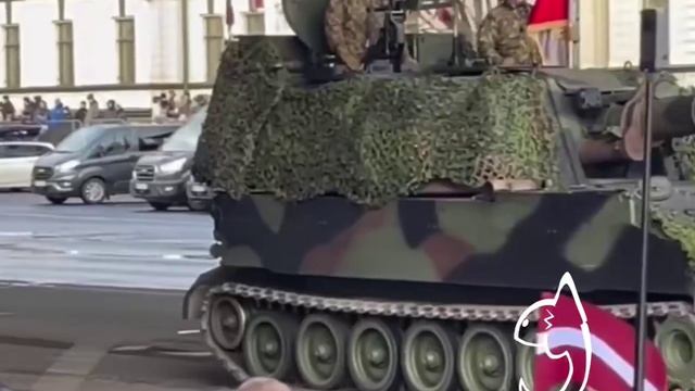 Парад в честь дня независимости Латвии