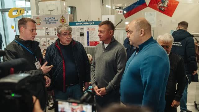 АЛЕКСЕЙ СМИРНОВ И РОМАН СТАРОВОЙТ ПОСЕТИЛИ ПВР В ЖЕЛЕЗНОГОРСКОМ РАЙОНЕ