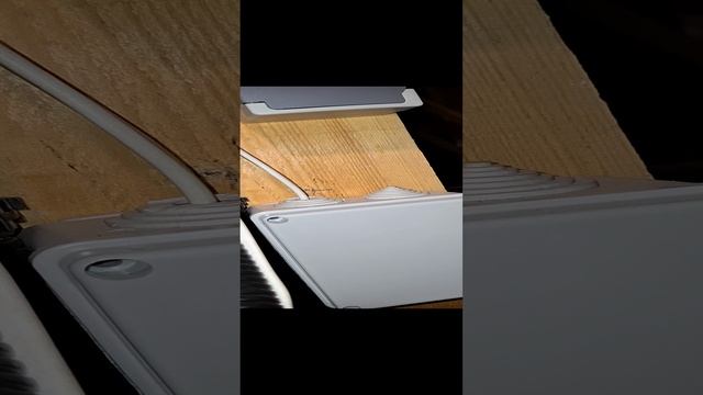 1000007117.mp4 (Собака смотрит на вариант электроснабжения дома А-фрейм)