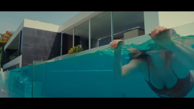 ON и Она — трейлер