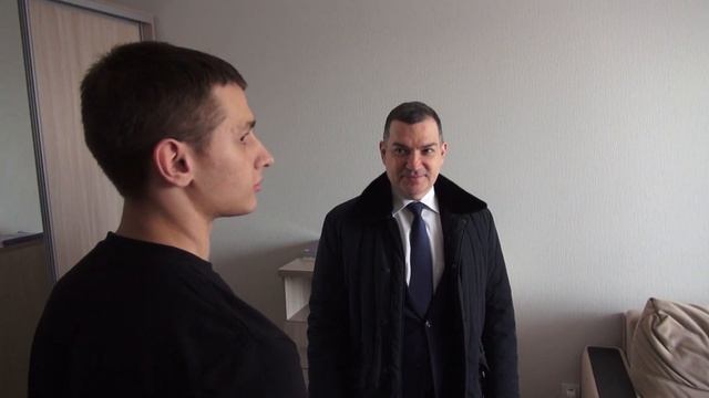 Мэр Новосибирска Максим Кудрявцев оценил состояние квартир, переданных сиротам //"Новости49"20.11.24