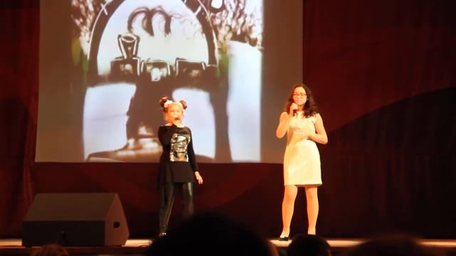 Виктория Ли Анжелика Ананьева 
,,Мы вдвоём ,,