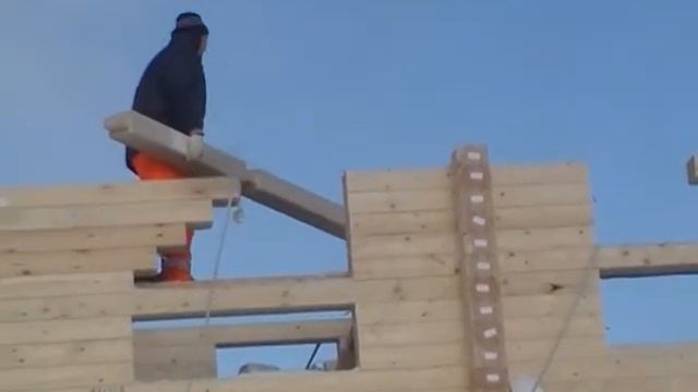 Строительство дома из сухого профилированного бруса.Монтаж фронтонов