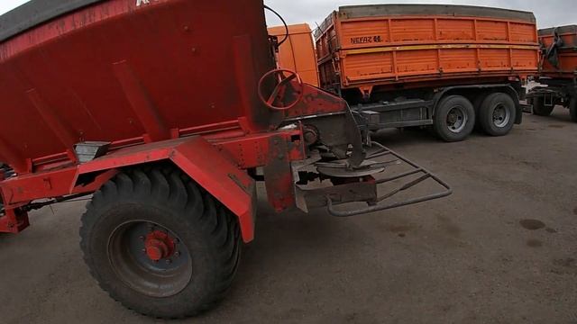 Разбрасыватель удобрения UNIA RSW 5500