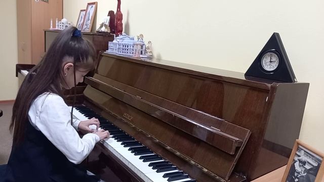 Азизова Асият Шуточка