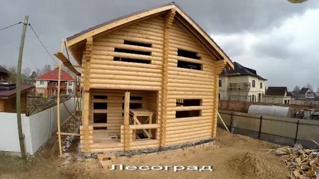 Черпичная кровля  в доме из оцилиндрованного бревна