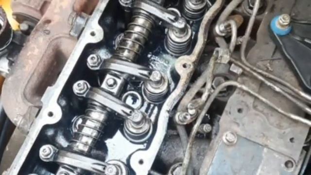 Как регулировать клапана экскаватора-погрузчика JCB 3cx