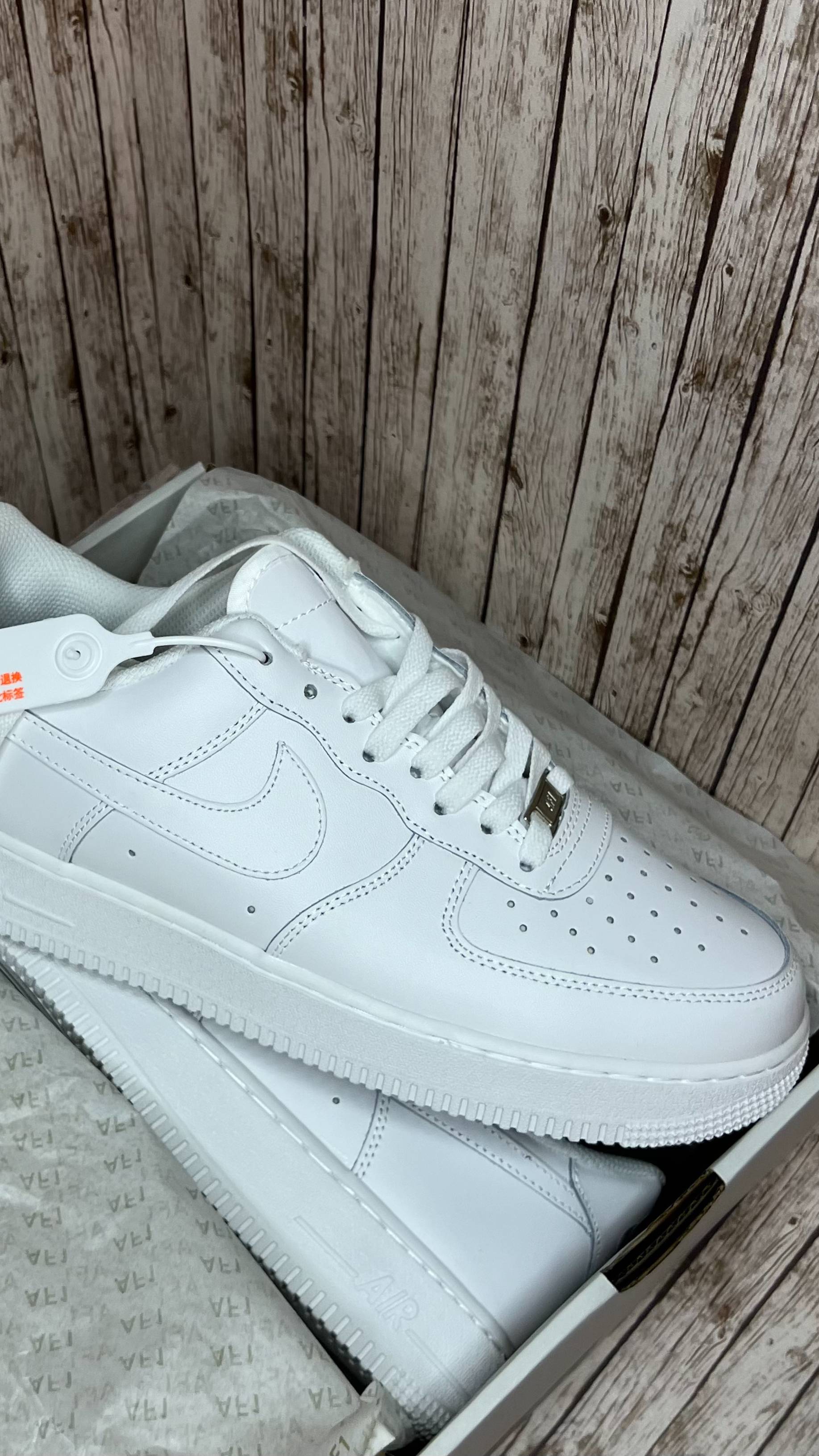 Nike Air Force 1 - DELAY SNEAKERS